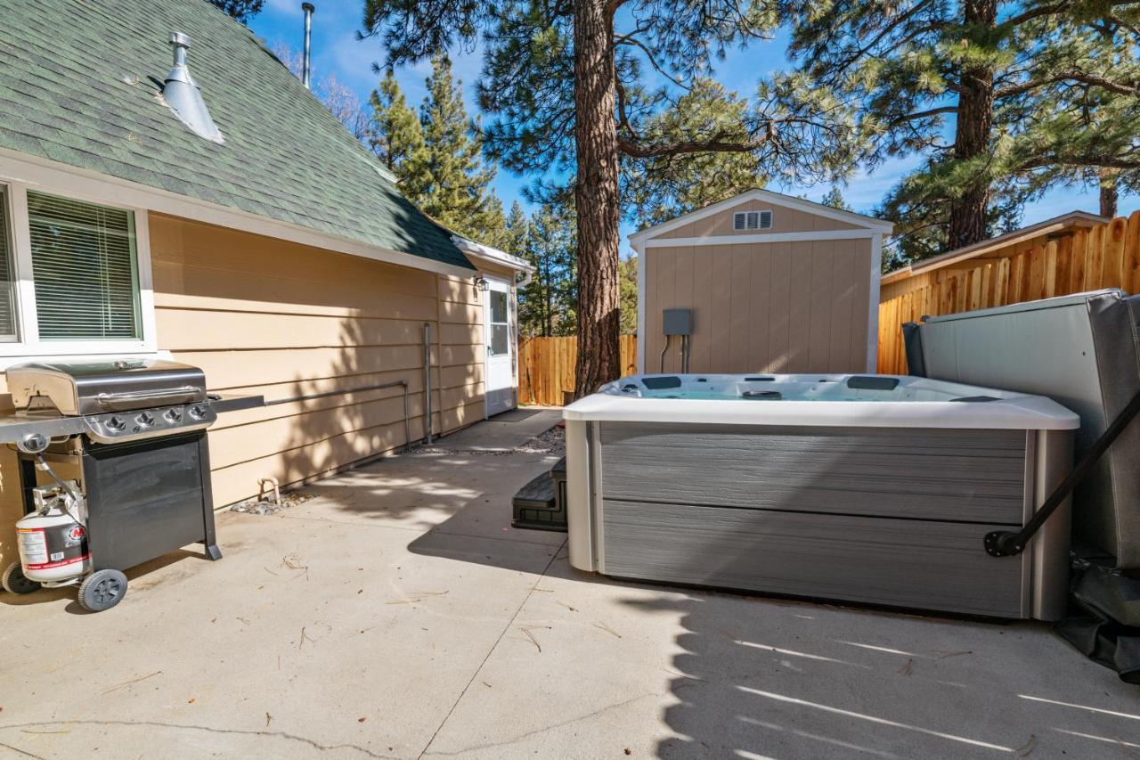 Maple Lane Lodge - Adorable Chalet On A Fully Fenced Lot With A Hot Tub And More! Sugarloaf エクステリア 写真